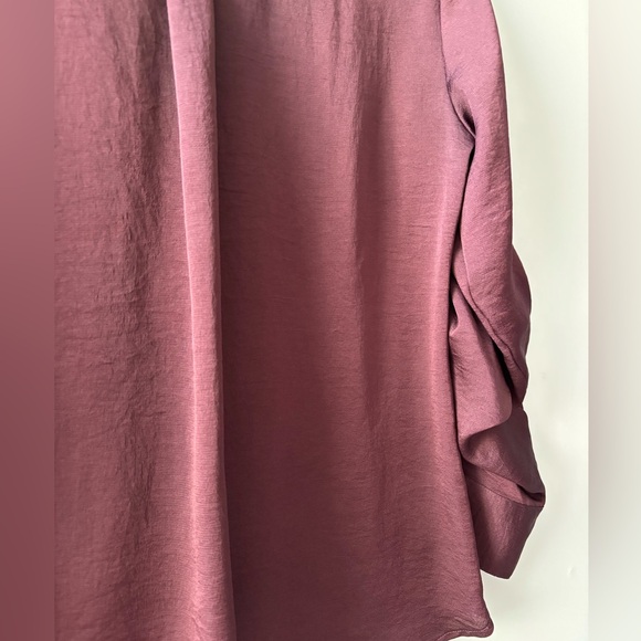 🟡Express Portofino Slim Fit Button Down Blouse - Picture 6 of 8